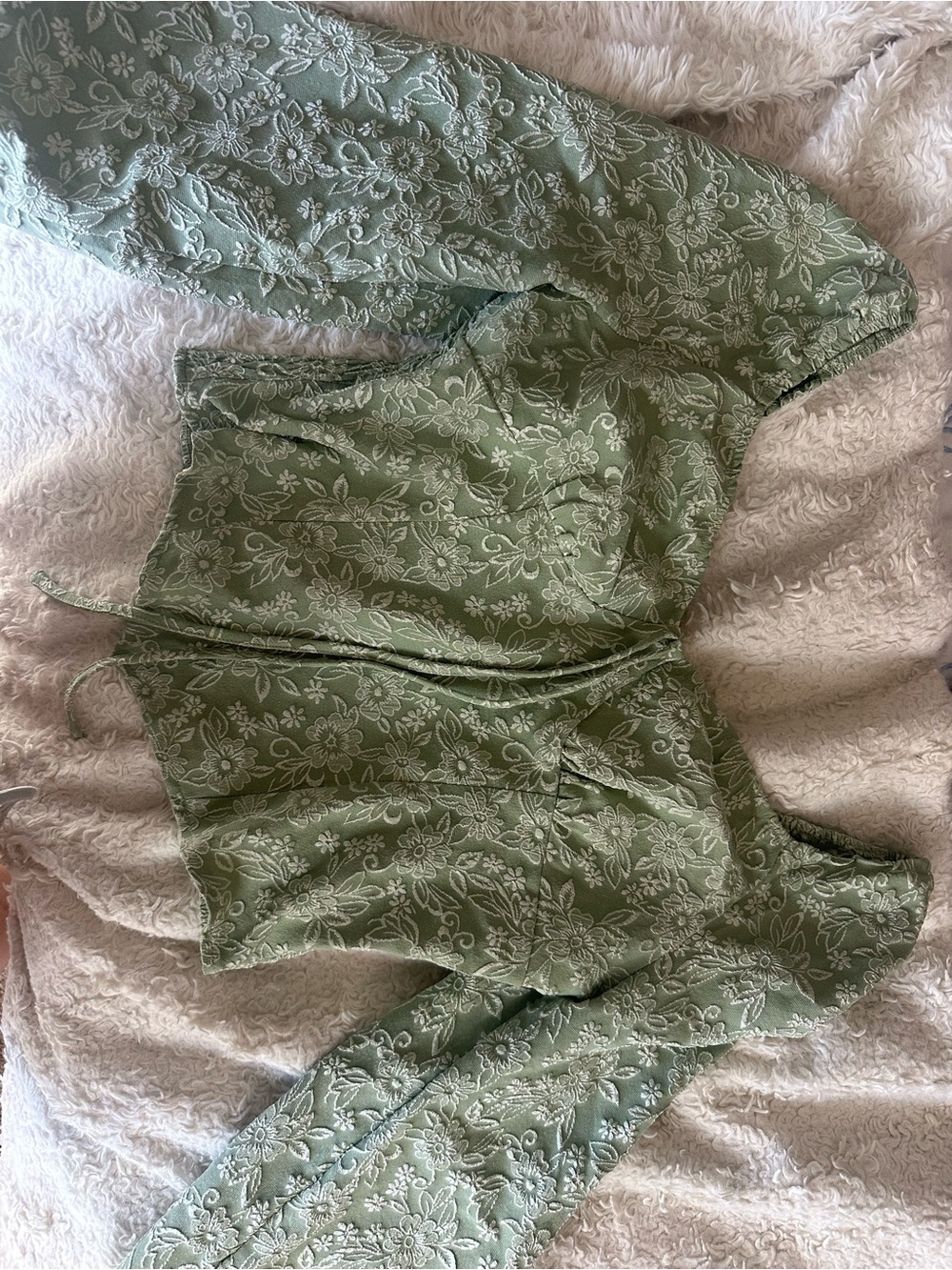 Woman’s long sleeve top